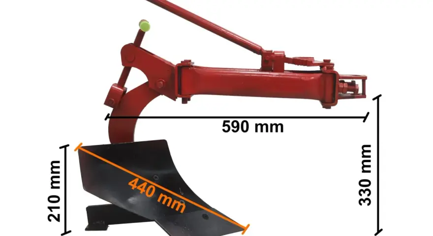 Czerwone elementy pługa, w tym redlica i rama, z widocznymi wymiarami: 590 mm, 210 mm, 440 mm i 330 mm.
