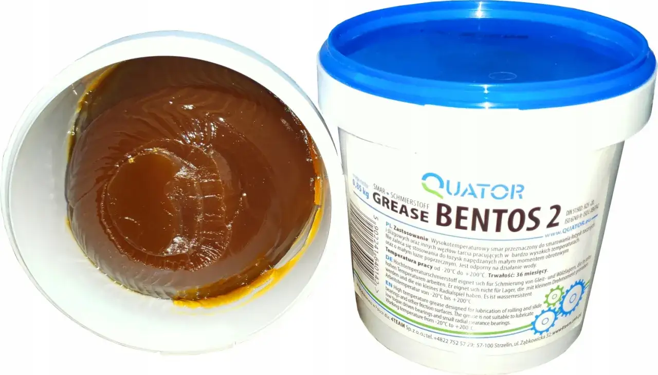 Smar bentonitowy Quator Bentos 2 w wiaderku, gotowy do użycia w wysokich temperaturach.