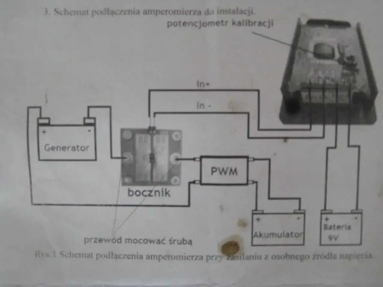 Schemat podłączenia amperomierza w ciągniku: generator, bocznik, PWM, akumulator i bateria 9V.